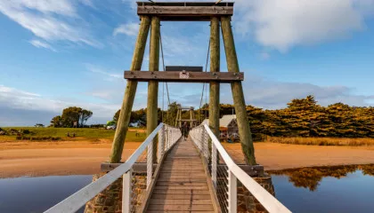 ultimate accommodation guide great ocean road COVER
